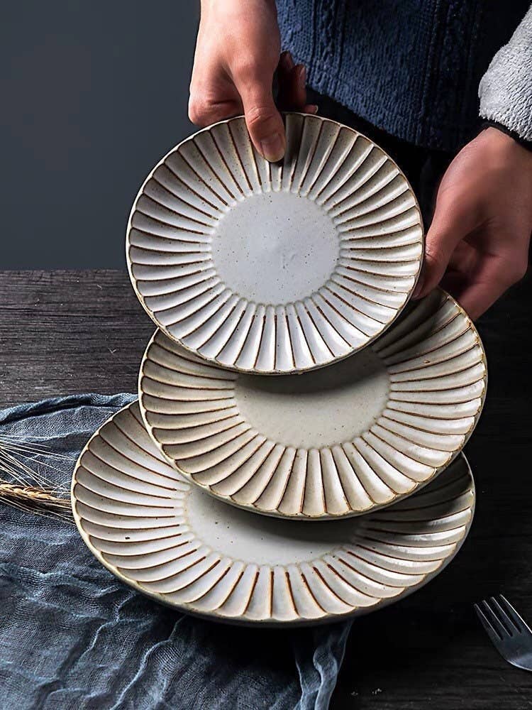 Gohobi Elegance: Handmade Japanese Style Ceramic Plates in Stoneware -