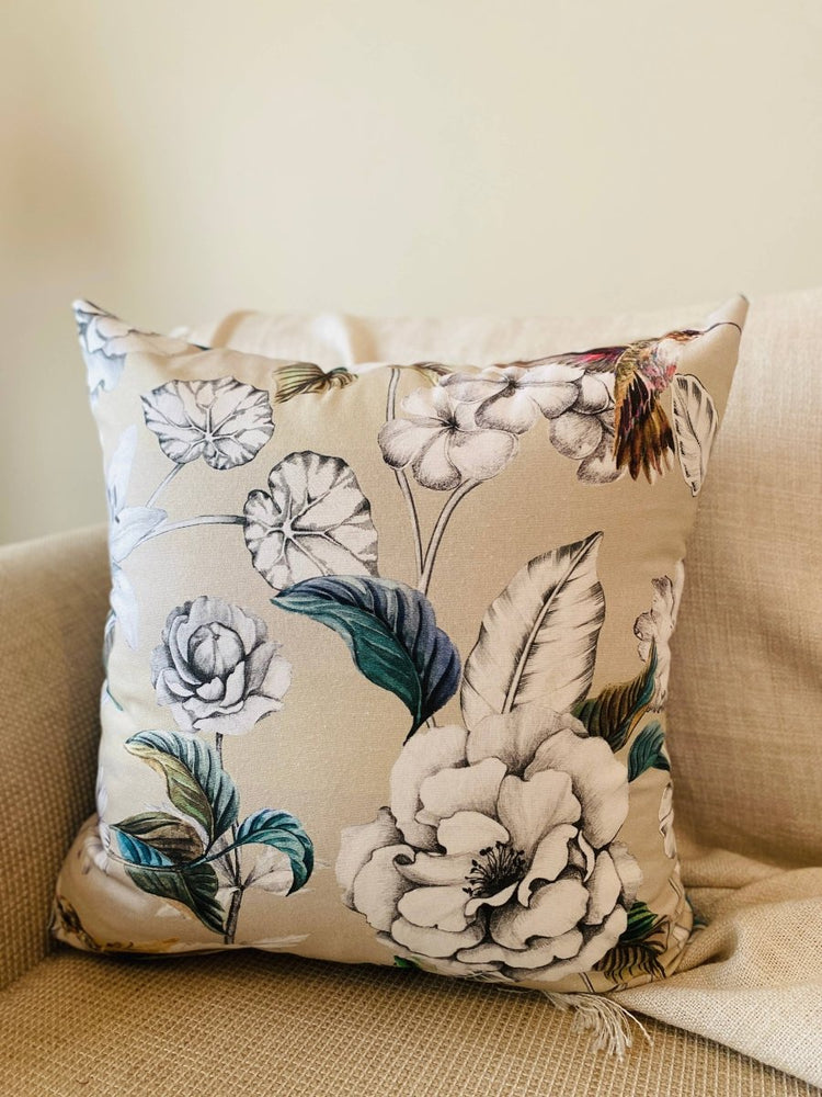 
                      
                        Handmade Flower Botanical Design Teal Velvet Cushion: Unique Elegance for Your Home -
                      
                    