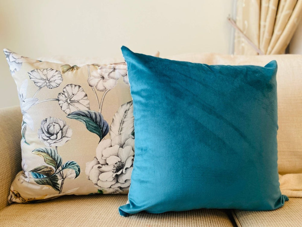 
                      
                        Handmade Flower Botanical Design Teal Velvet Cushion: Unique Elegance for Your Home -
                      
                    